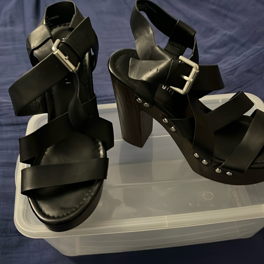 Madden Girl stacked Heels